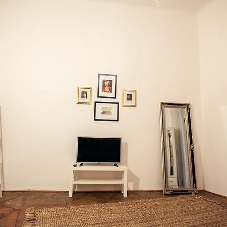 Apartment Astronomical Clock Prag Exterior foto